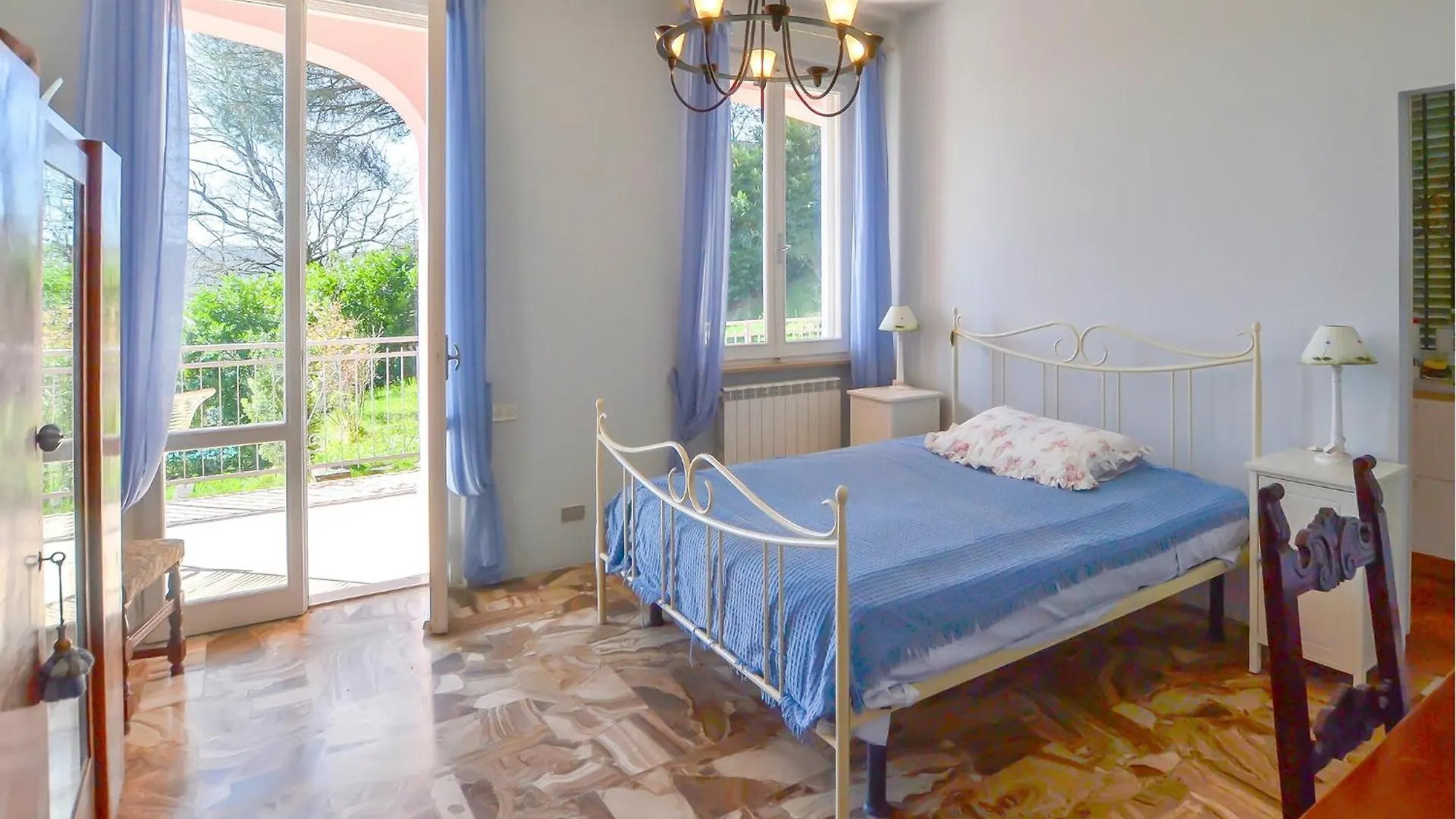 Awesome Home In Capolona