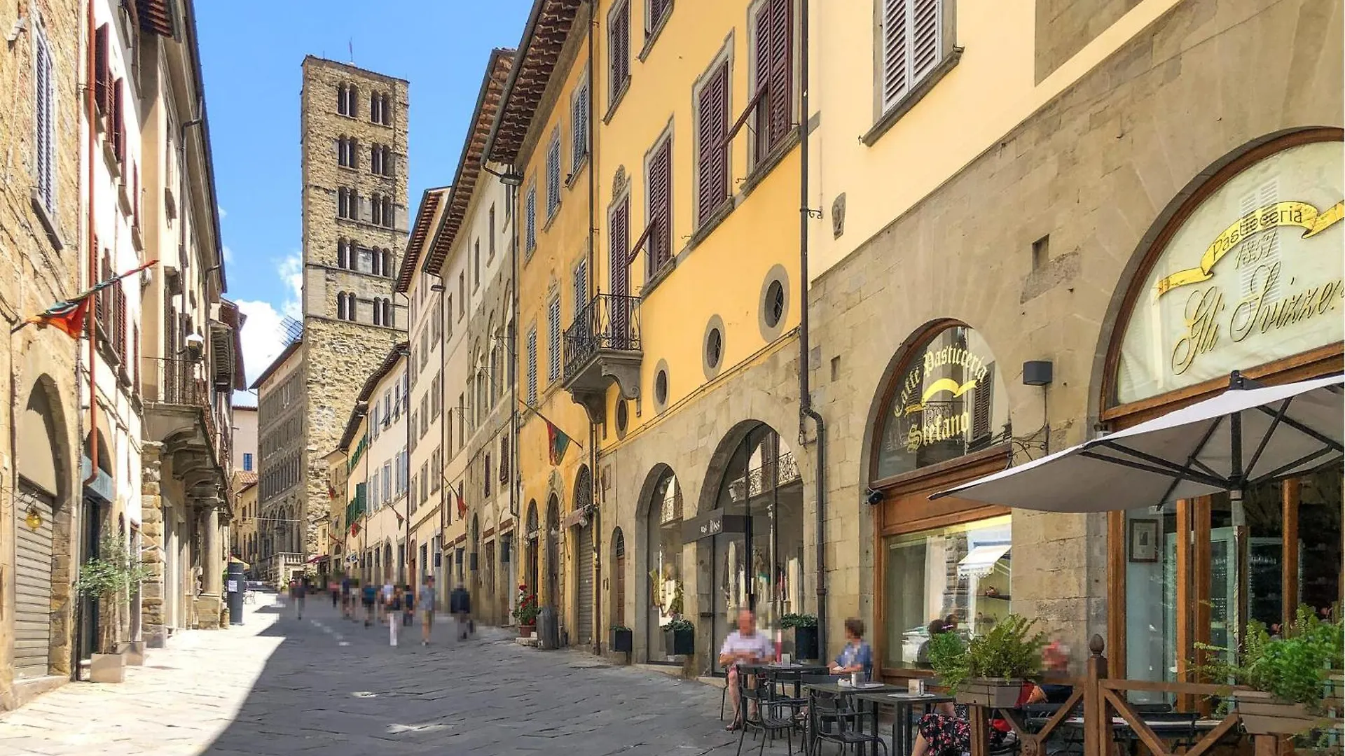 Awesome Home In Capolona Italy